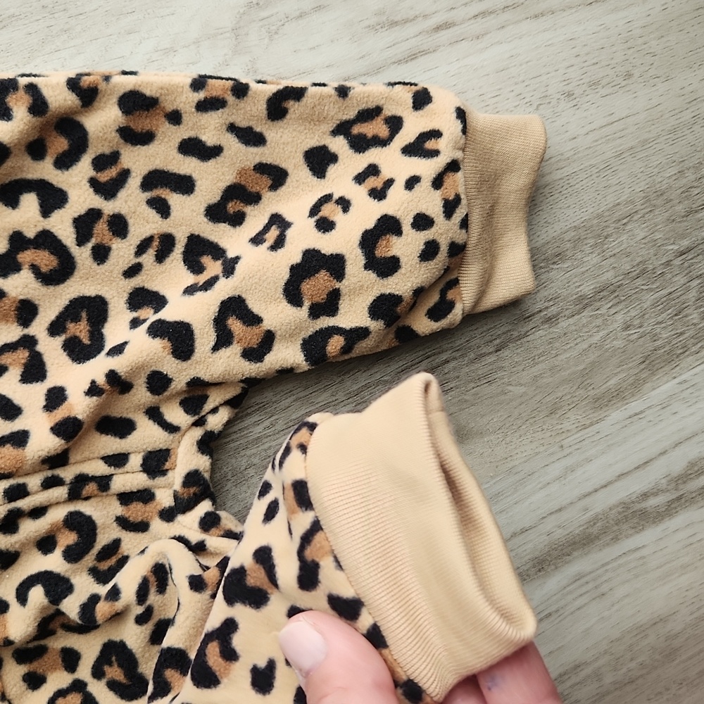 Carter's Baby Girl Leopard Footless One Piece - Picture 4 of 7